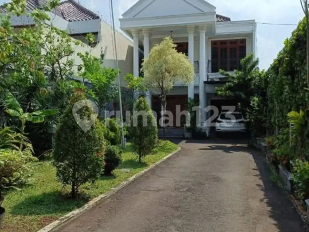 Dijual Rumah Menteng Dalam.rumah Klasik Siap Huni Asri dan Terawat. Akses Jalan 2 Mobil.