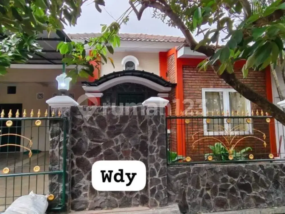 Dijual Rumah Tinggal Masuk & Tanah Nya Adem di Villa Nusa Indah 3