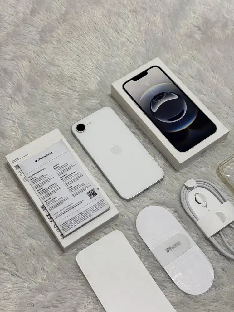 iPhone 16e 512GB iBox Garansi 26 September 2027 - White
