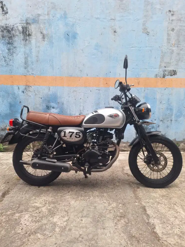 Kawasaki W175 SE Silver 2018
