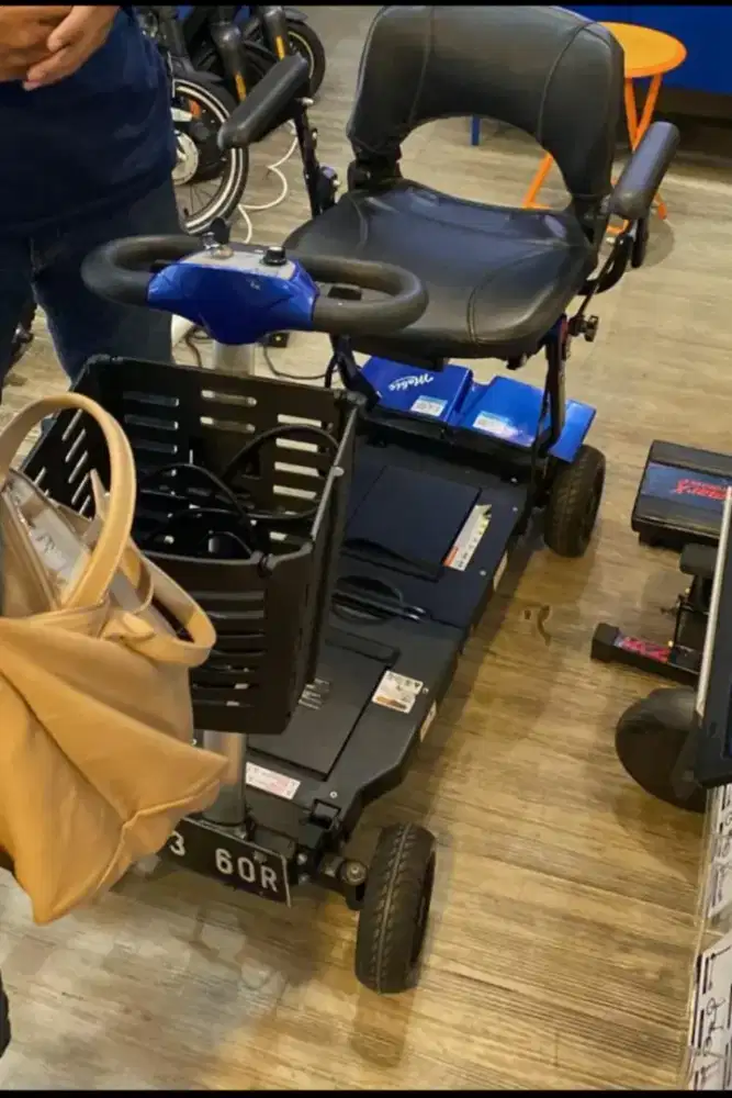 Dijual scooter mobility Solax lipas lipat