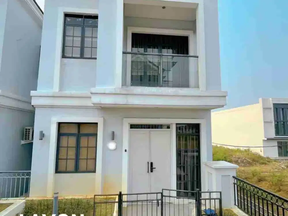 Disewakan Rumah 3 Lantai Double Dekker Lavon Swan City Termurah