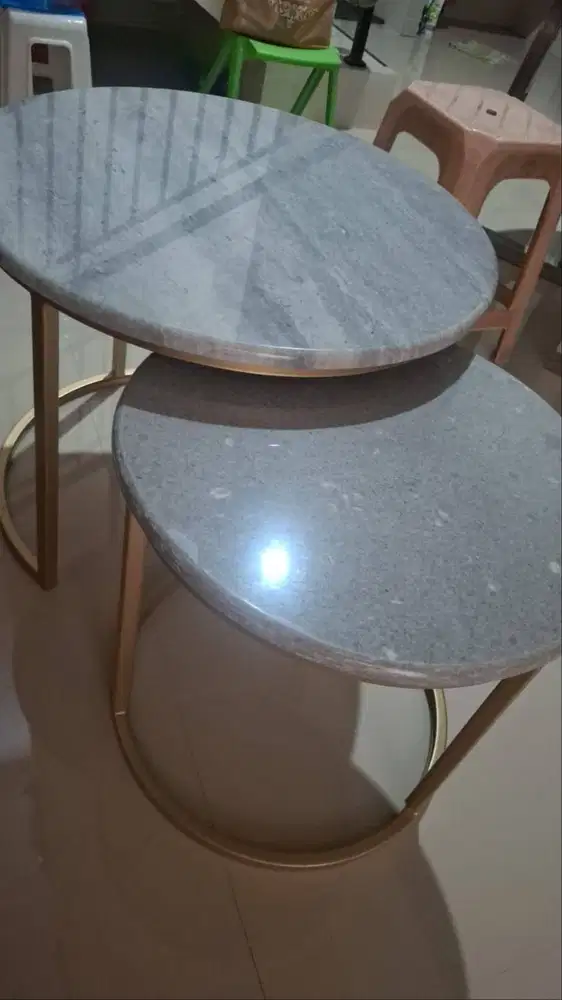 Meja Marmer Aestetik