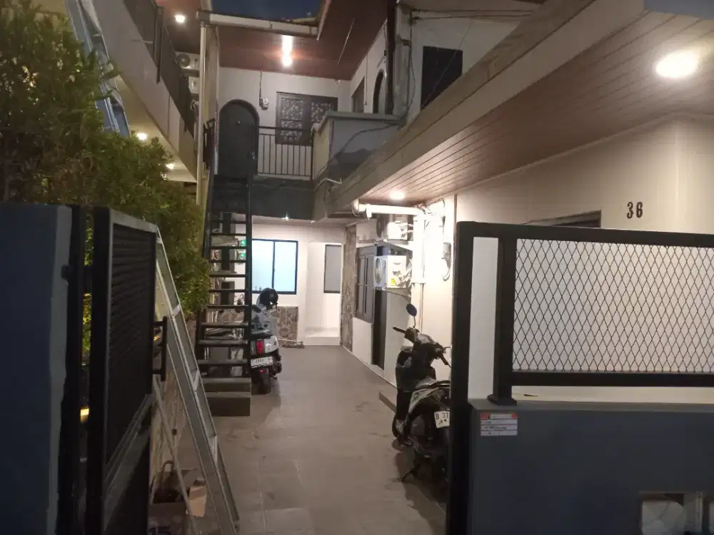 Kost Putra/Putri (Sendiri atau Pasutri).Dekat Stasiun Tebet