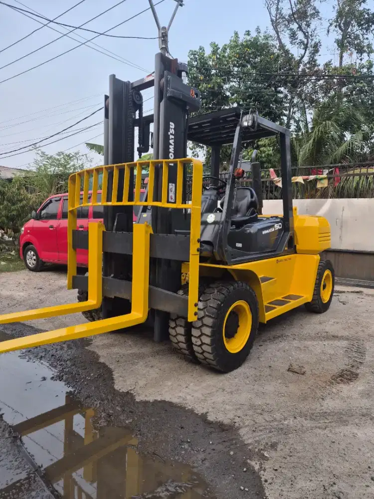 Forklift 5 ton Komatsu 2010 barang Istimewa