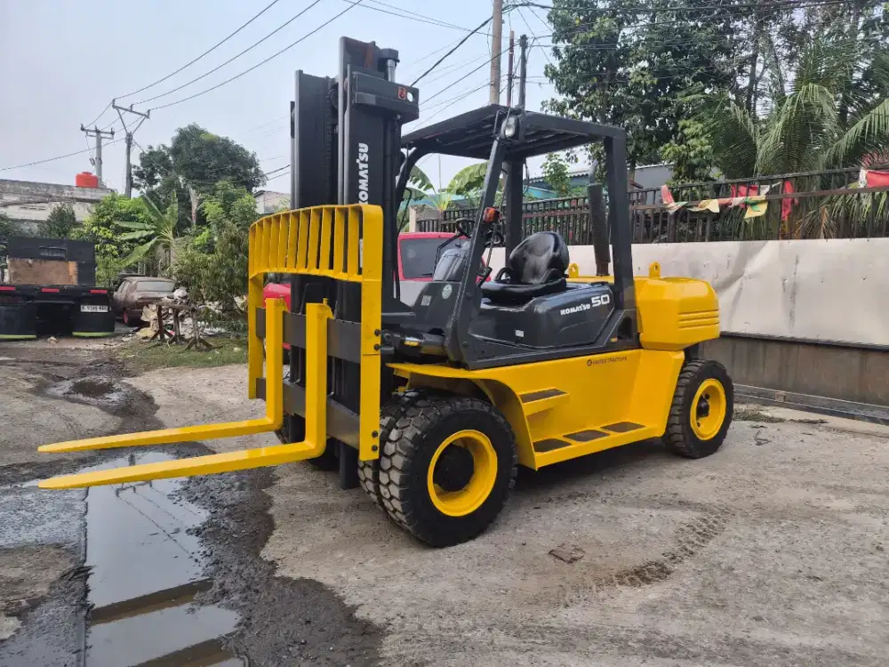 Forklift 5 Ton Komatsu Diesel Siap kerja
