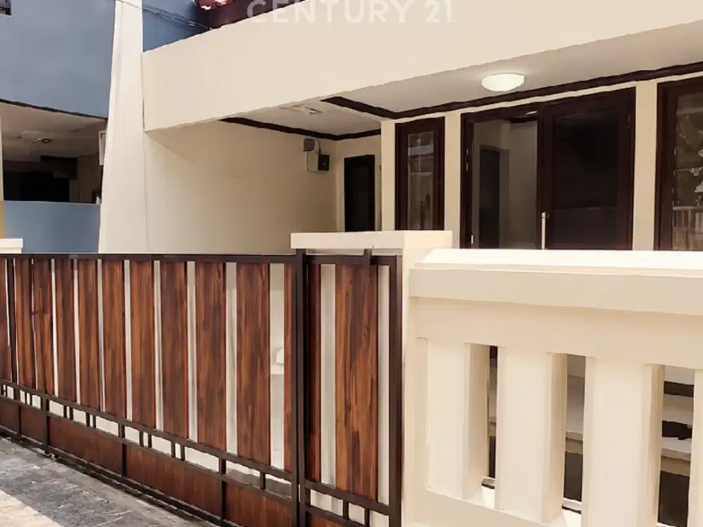 Rumah 2 Lantai Di Kampung Ambon Kayu Putih