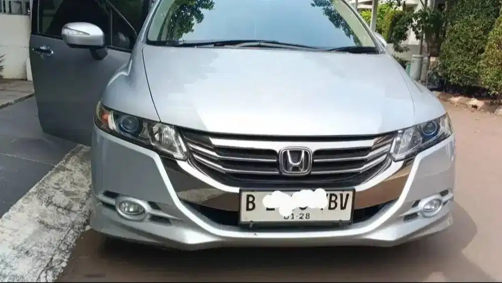 Jual Honda Odyssey 2.4 Prestige 2013 – MPV Mewah, Nyaman, dan Elegan