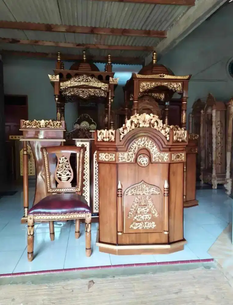 Produksi mimbar masjid