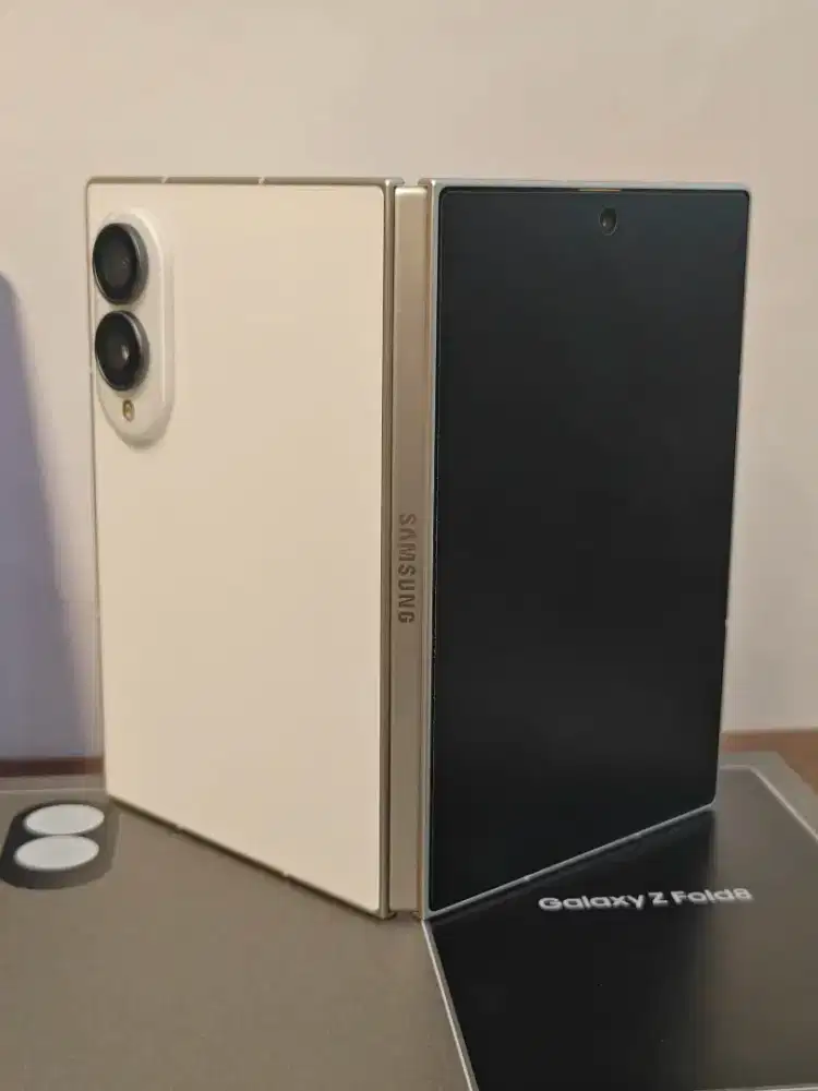 Samsung Z Fold 8 12/512 second like new