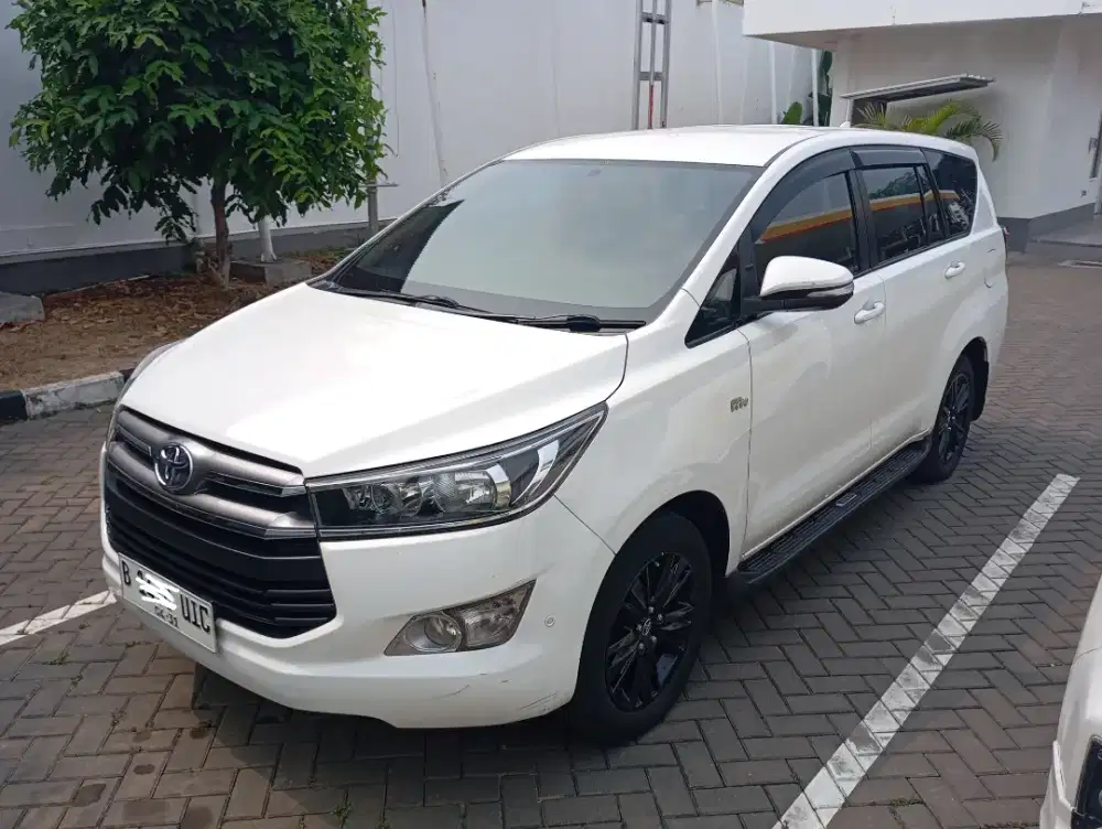 Kijang Innova 2.0 V Matic 2016