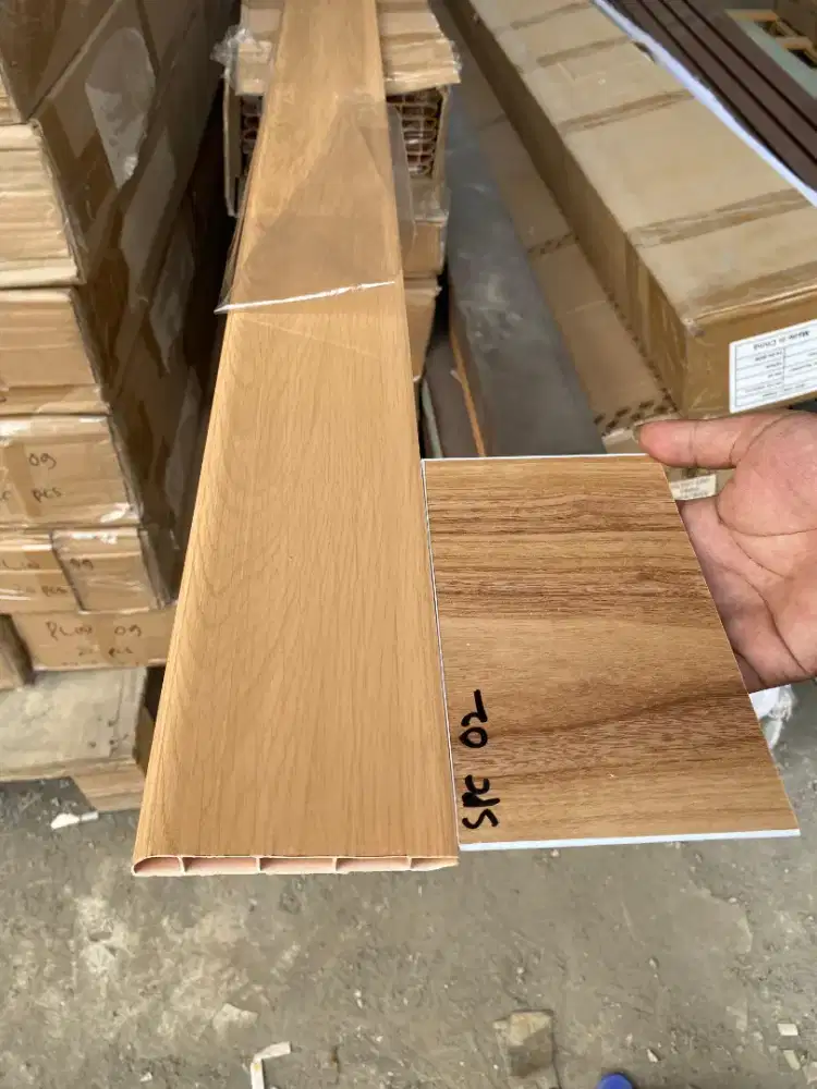 Plint lantai pvc