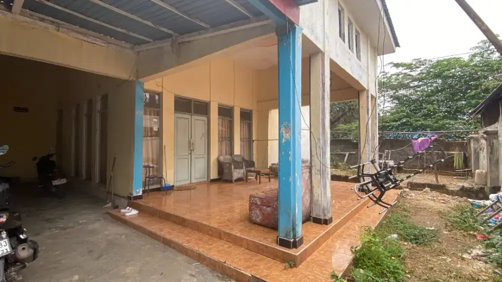 Jual Rumah + Toko 3 Pintu, Lokasi Strategis dan Komersial, Nego