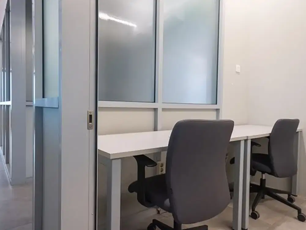 Disewakan Private Office 4 Pax di Worktren Alam Sutra