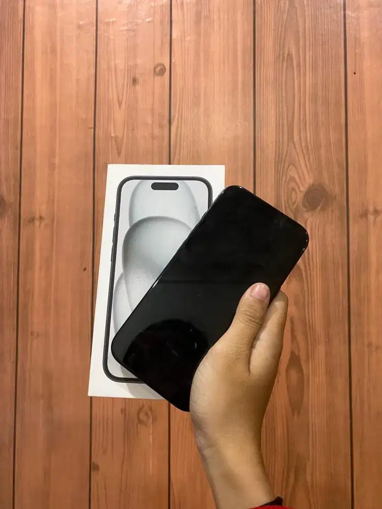 Iphone 15 black garansi ibox