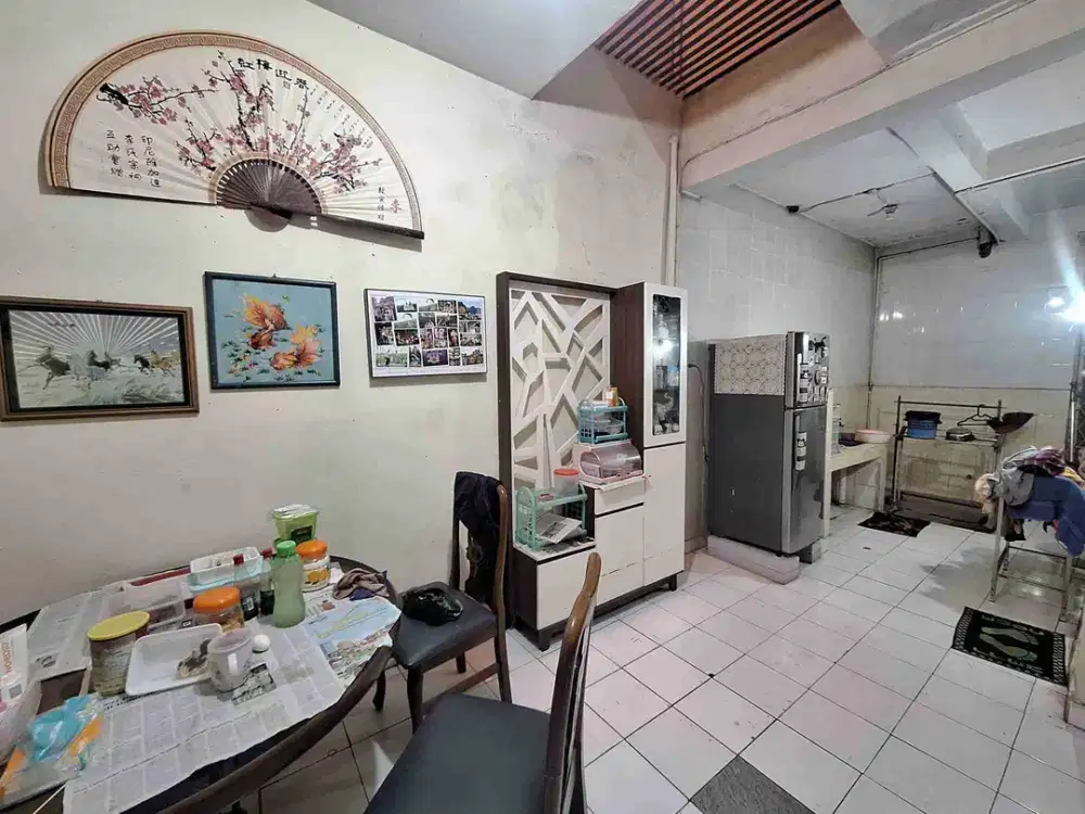 DIJUAL CEPAT RUMAH SIAP HUNI DI PASAR BARU 2 LANTAI
BEBAS BANJIR
LOKASI STRATEGIS
