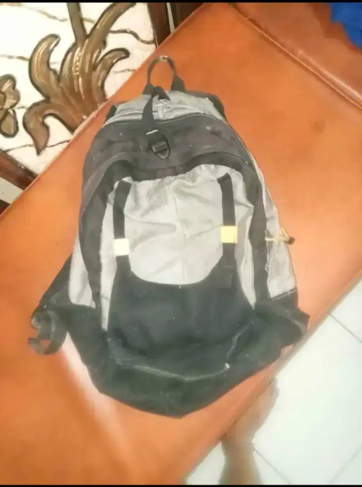 JUAL TAS BEKAS KONDISI MASIH BAGUS NO CACAT