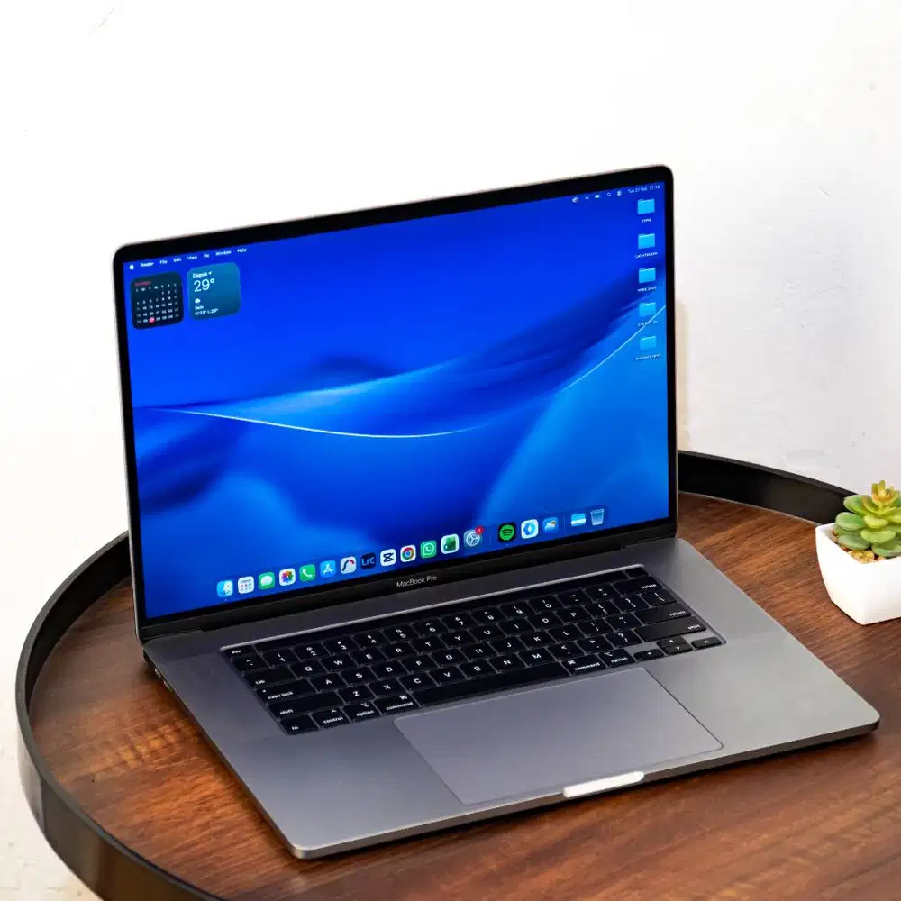 MacBook Pro 16 inch, 2019 ( A2141 ) Dual VGA intel core i7 16/512GB