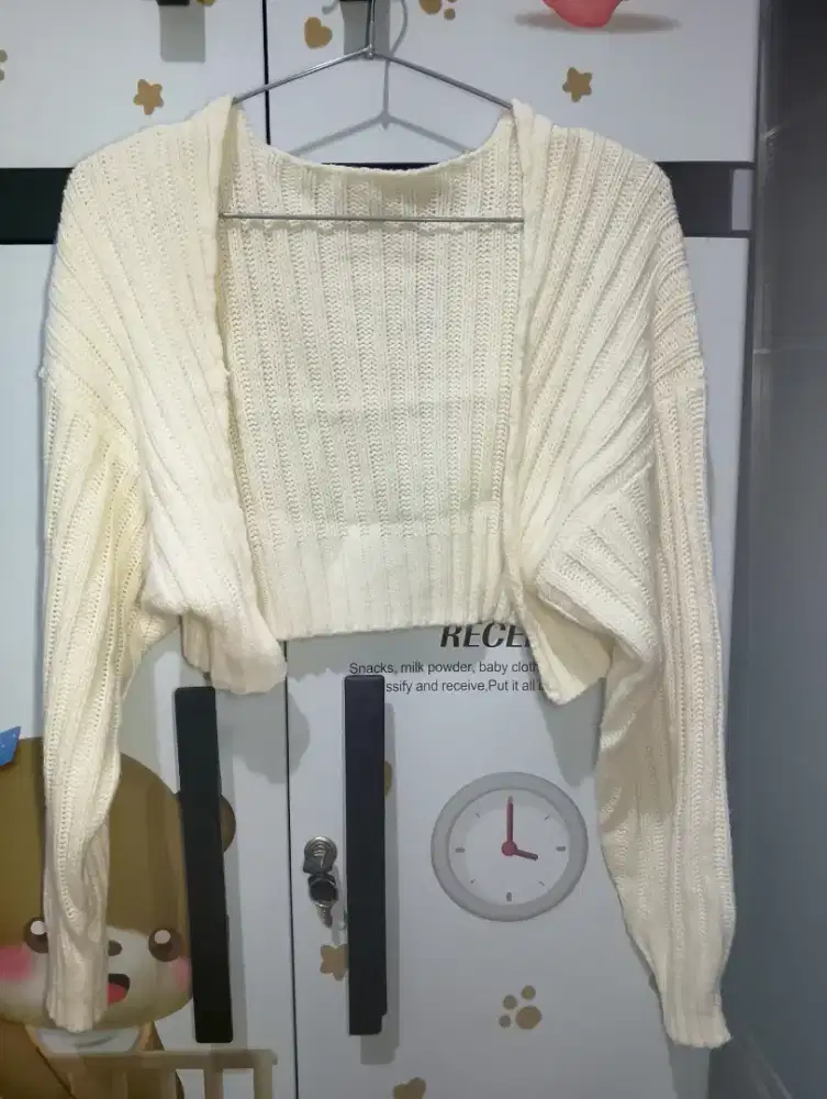 Cardigan Crop Rajut Wanita Oversize