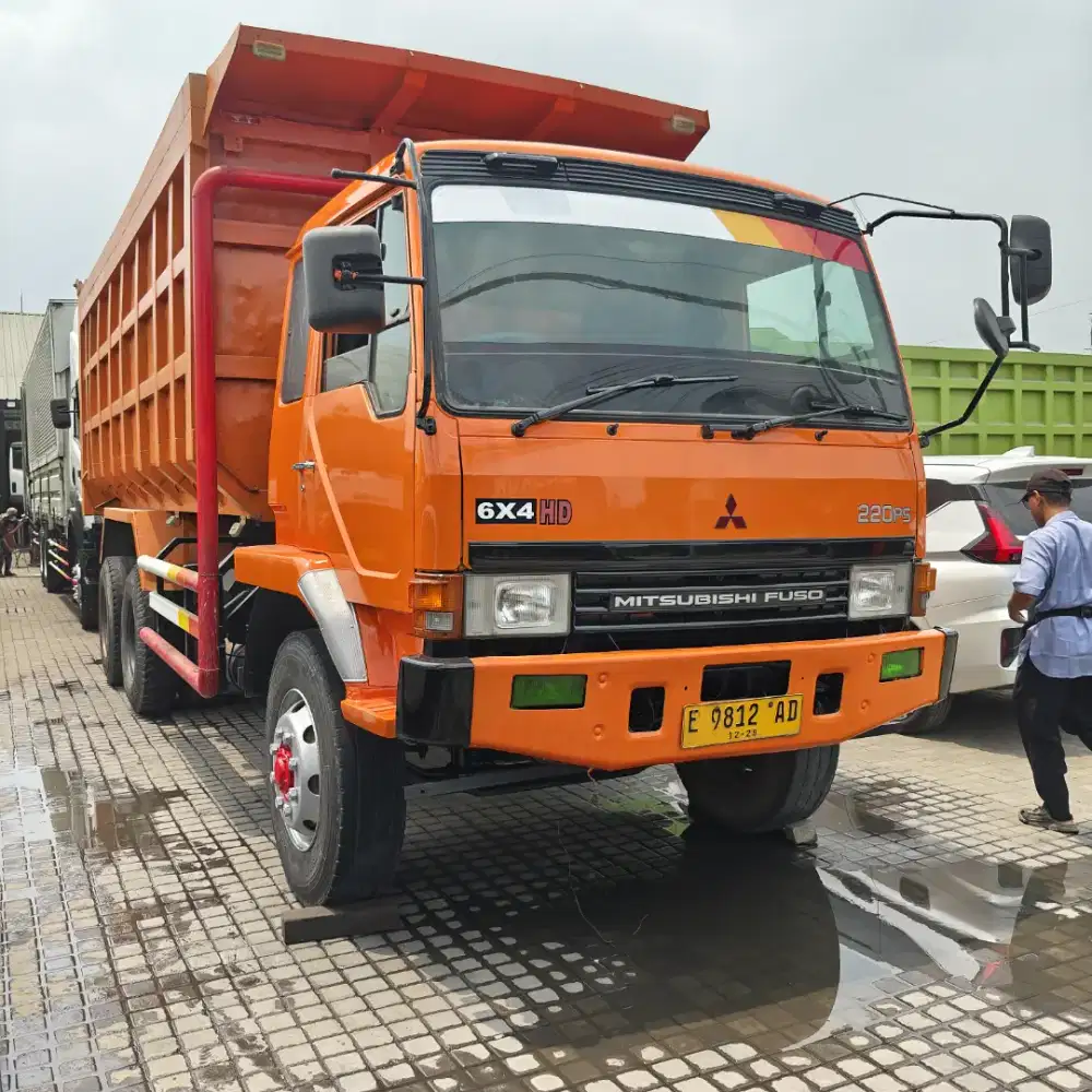 Dump truk Mitsubishi Fuso 220 PS FN 527 ML