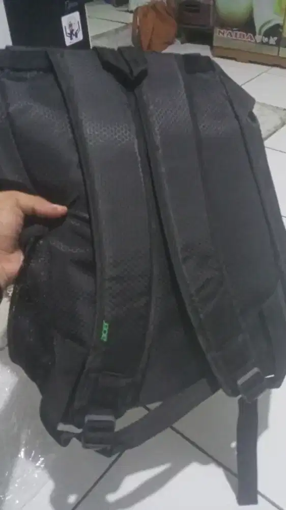 Tas laptop dan tas slendang laptop