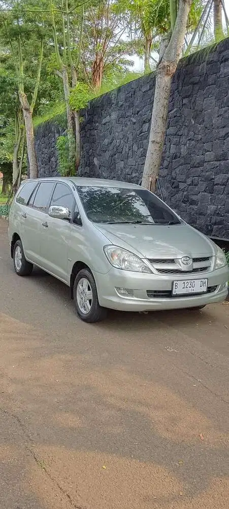 Toyota Kijang Innova 2008 Bensin