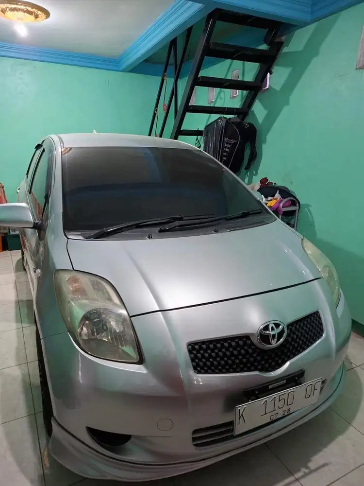 YARIS E AT 2006