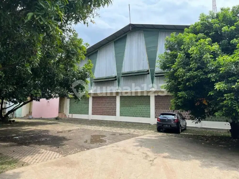 Lapangan Futsal Lokasi Strategis Pinggir Jalan Raya Ciangsana Gunung Putri Cikeas Siap Pakai