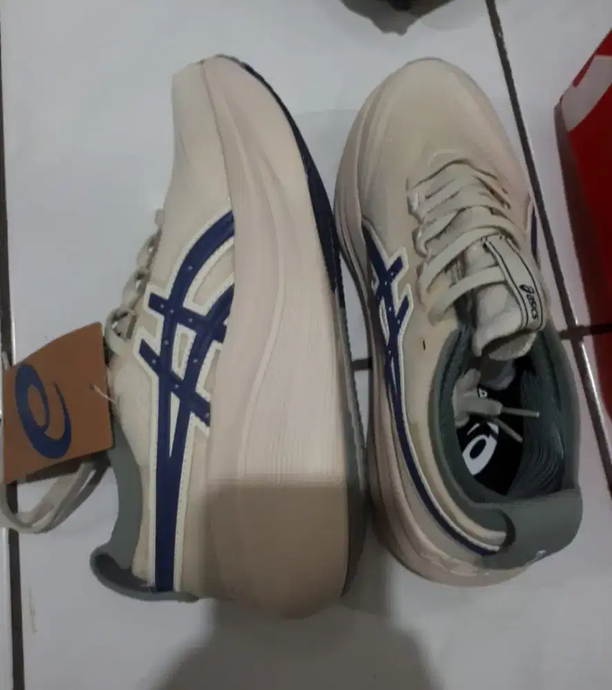 Asics atc nimbus 27 Birch indigo. No. 38. Kondisi Baru