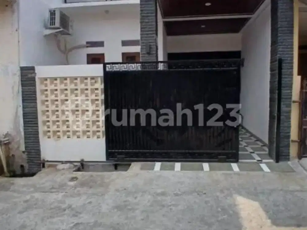 Rumah Dekat LRT Harjamukti Perumahan Kranggan Permai Cibubur SHM Full Renov 2 Lantai Rapi Siap Huni
