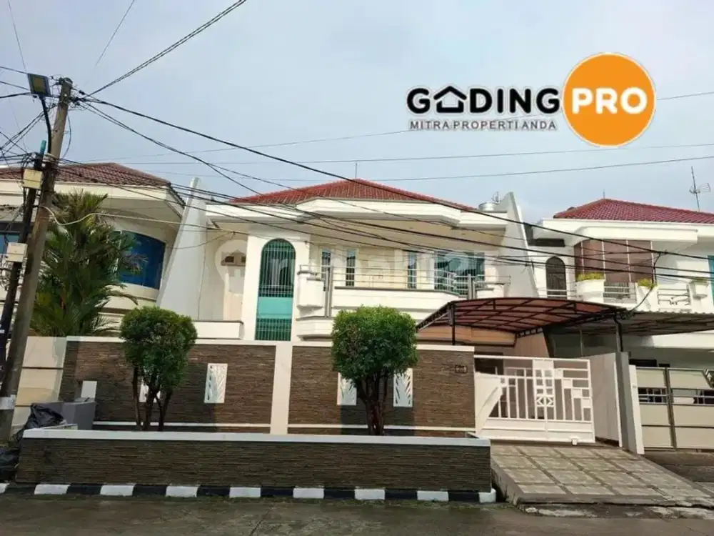 Rumah 3 Lantai SHM Perumahan Boulevard Kedoya Utara Jakarta Barat Mewah Siap Huni
