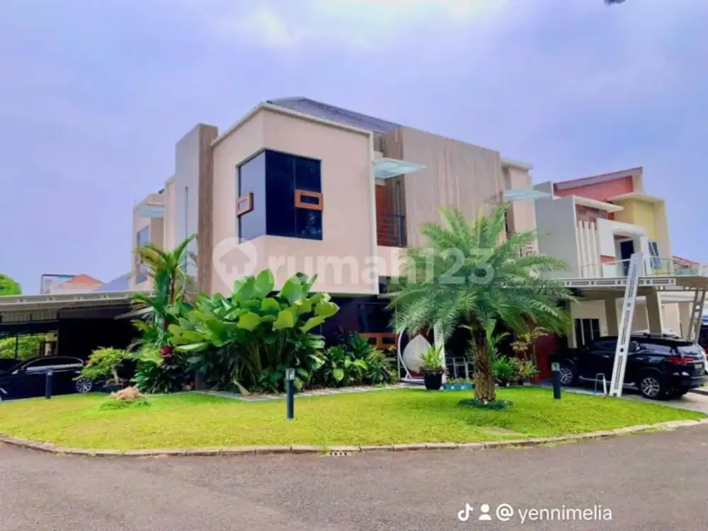Rumah 2 Lantai Posisi Hoek Swimming Pool Citra Gran Cibubur Akses Tol Jatikarya Rapi Siap Huni