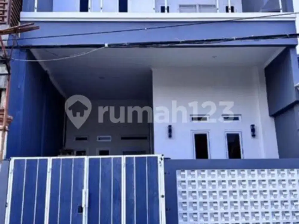 Rumah 2 Lantai SHM Duta Regency Bekasi Rapi Siap Huni