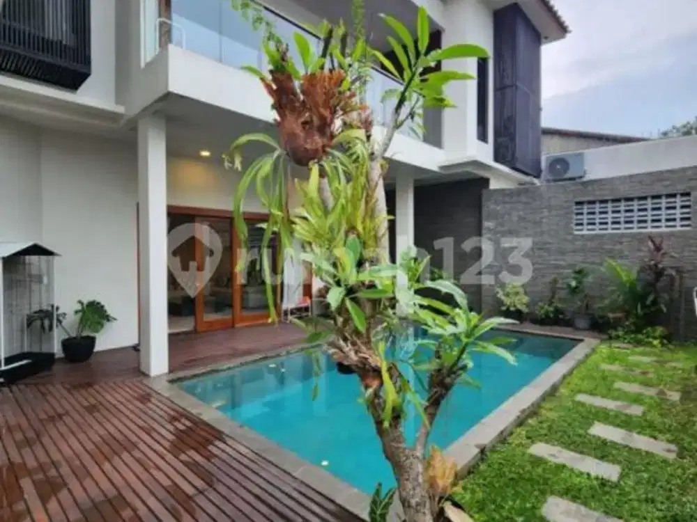 Rumah 2 Lantai Konsep Bali Pondok Labu SHM Plus Kolam Renang Rapi Siap Huni