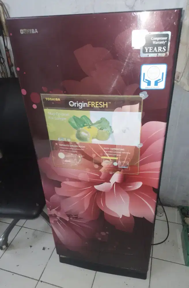 Kulkas toshiba normal dingin joss mulus.