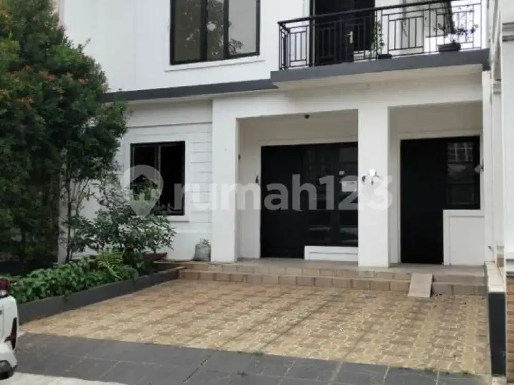 Rumah 2 Lantai SHM Kota Wisata Cibubur Cluster Dekat Mesjid Rapi Siap Huni