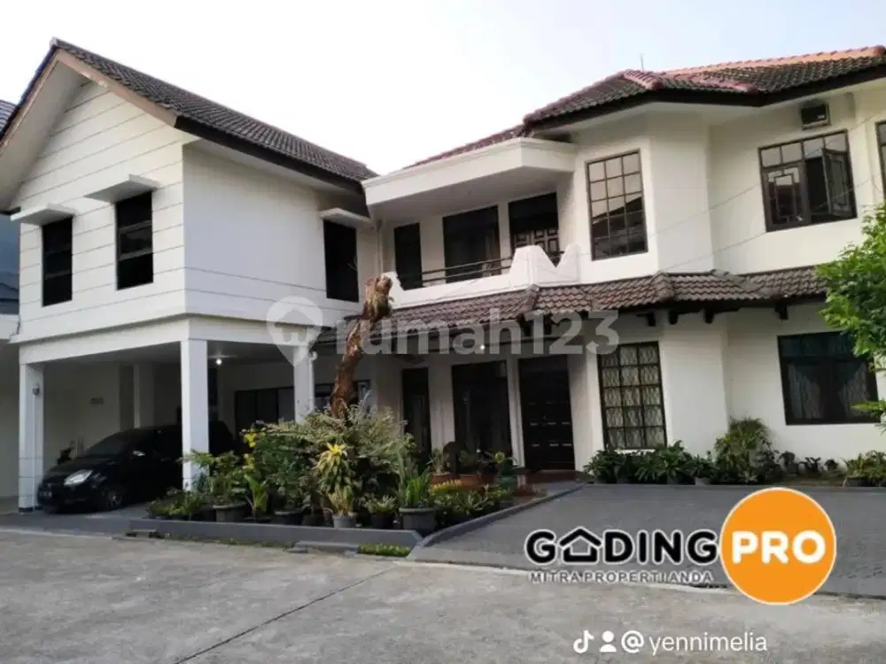 Rumah 2 Lantai Mewah SHM Andara Pondok Labu Jakarta Selatan Privat Pool Furnitur Rapi Siap Huni