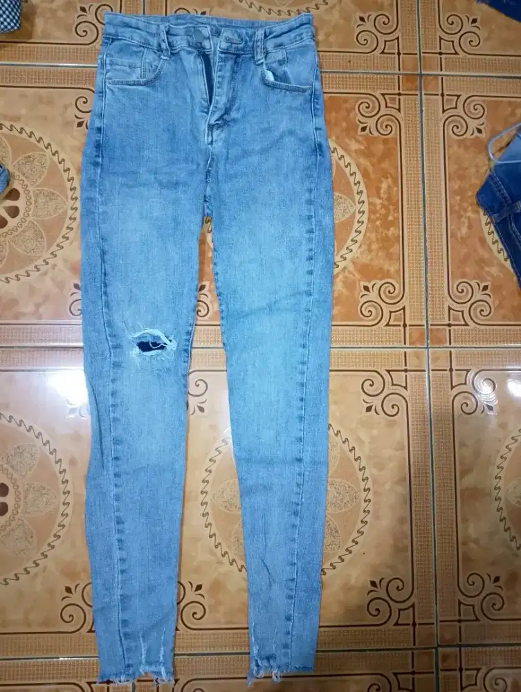 Jeans Panjang Wanita