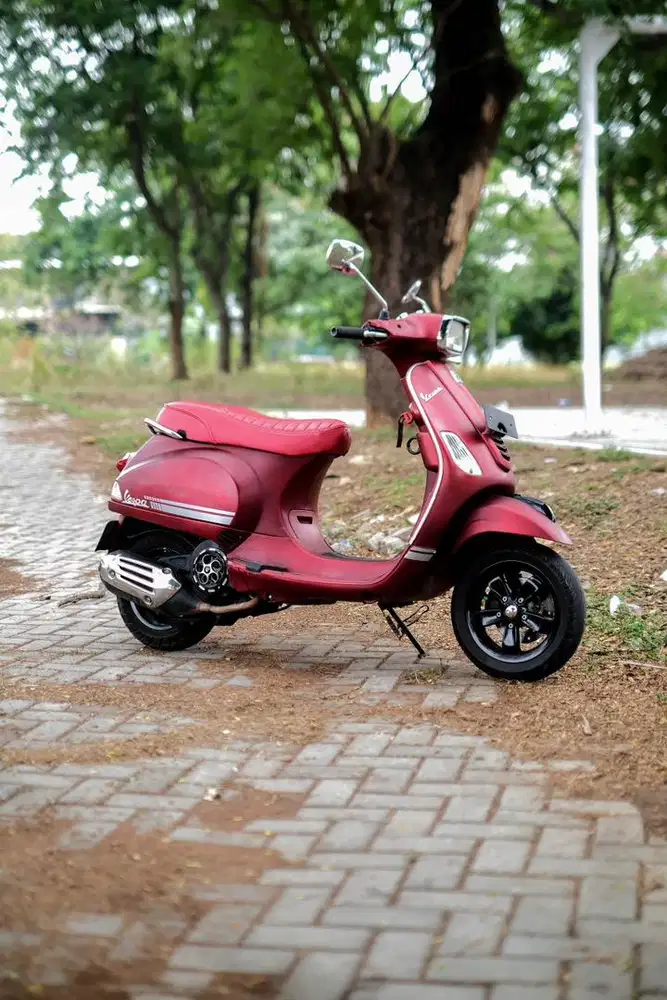 PIAGIO VESPA MATIC S 125 IGET TAHUN 2018