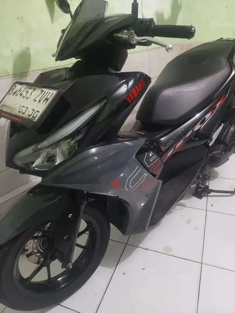 Di jual aerox new 2025 kondisi mulus tanpa lecet masih terasa baru