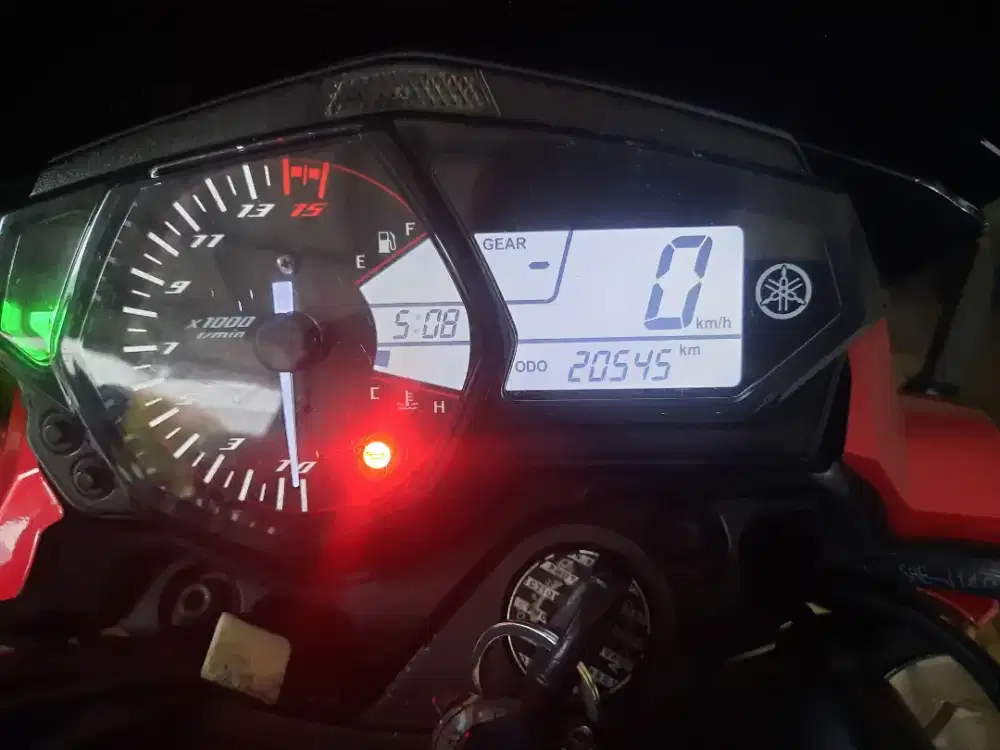 Yamaha MT25 tahun 2016 warna merah