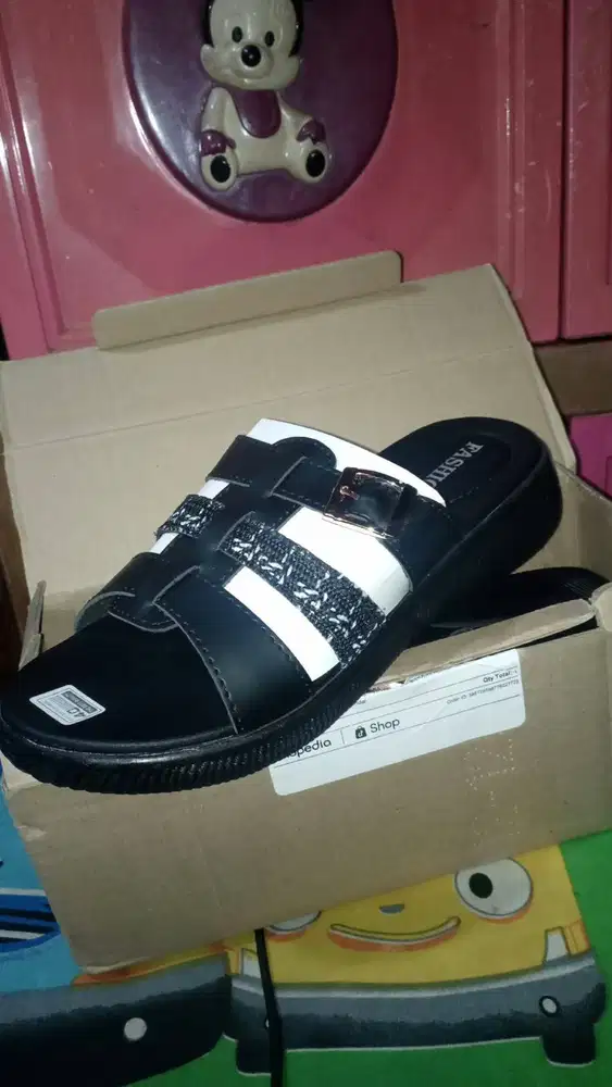 Sendal wanita fashion black