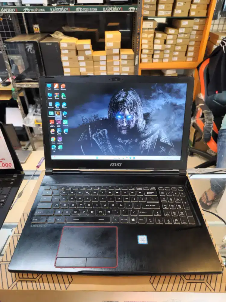 Laptop desain graphics buat edit edit kerja berat nugas banyak game