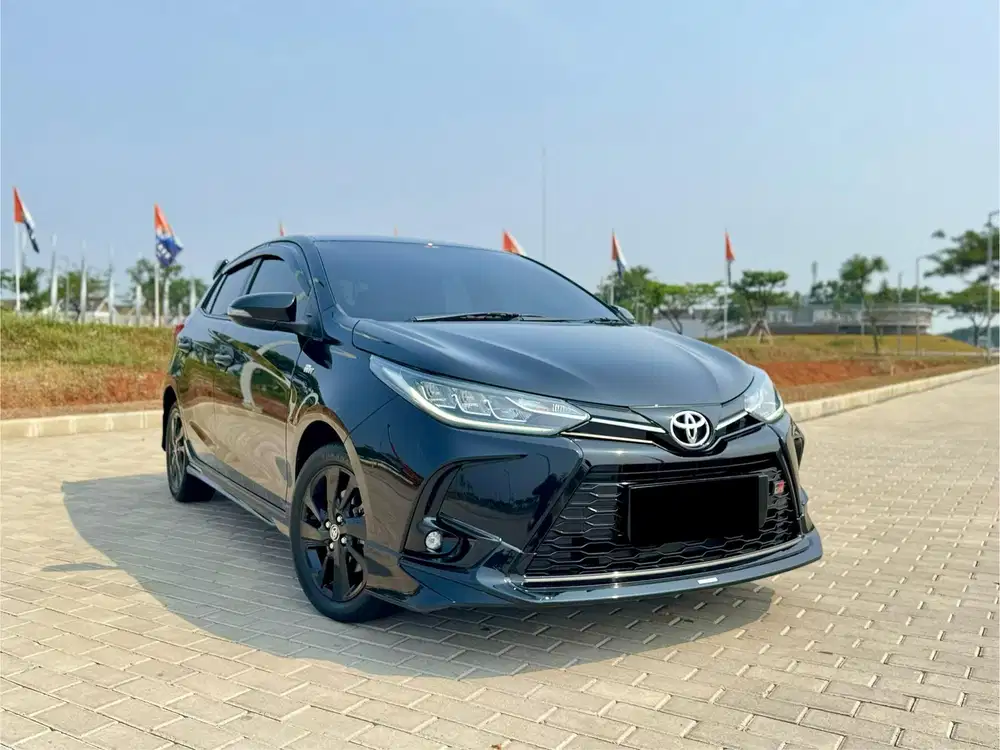 (KM 10 RIBU) Toyota Yaris GR SPORT CVT Hitam 2022 LIKE NEW