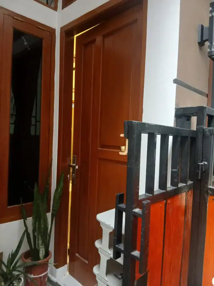Disewakan kamar kost untuk karyawati muslimah