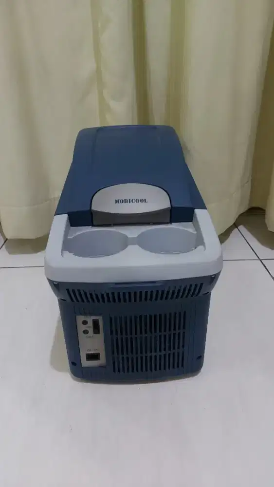 Kulkas Mobil Portabel Mobicool T08 DC 8 Liter (Cooler & Warmer)