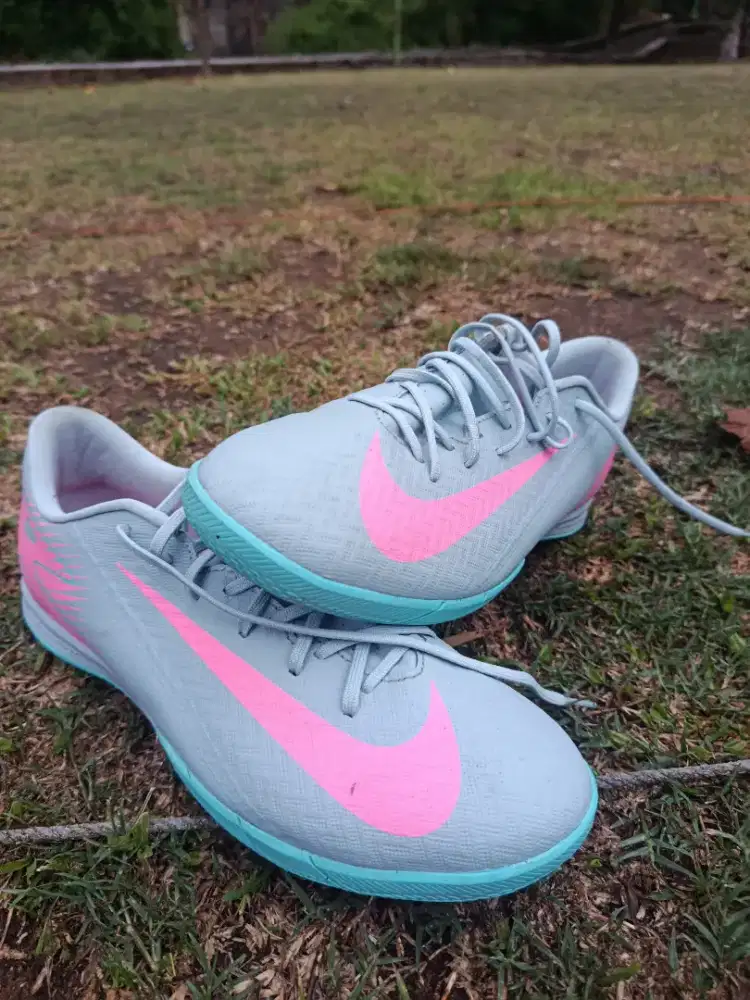 Sepatu FutsalNike Mercurial Vapor 16 - Size: 44