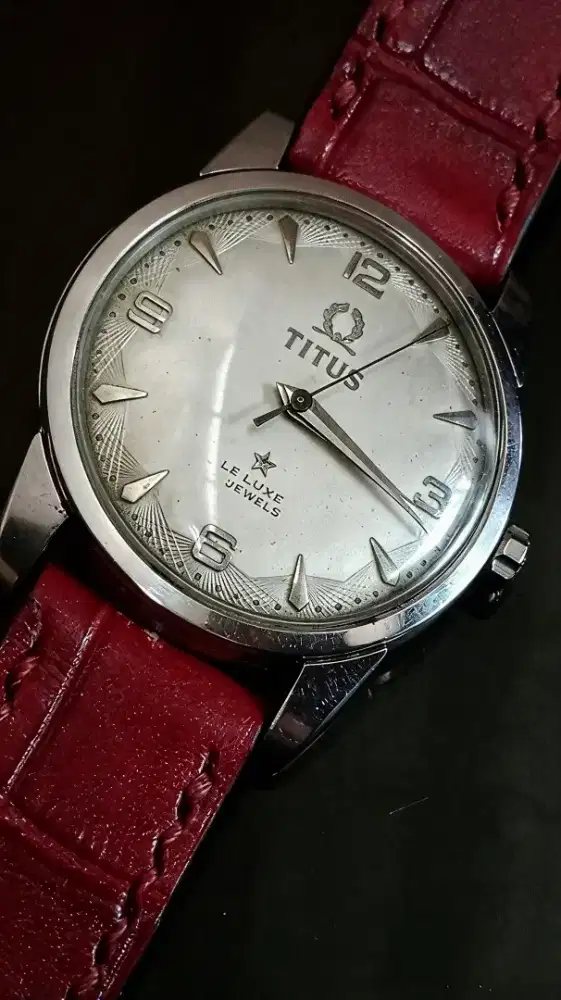 Vintage Titus Deluxe Military PiePan Texture dial Original.