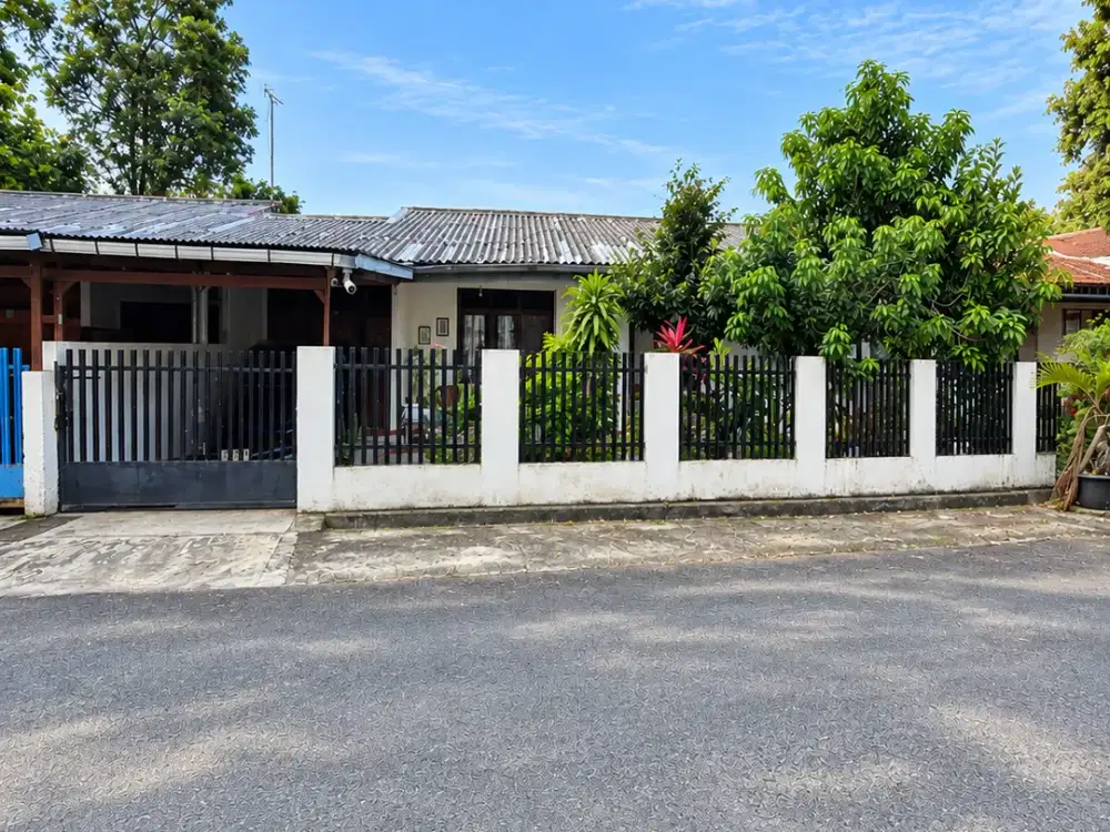 RUMAH HITUNG TANAH DALAM KOMPLEK LEBAK BULUS DEKAT MRT JALAN LEBAR
