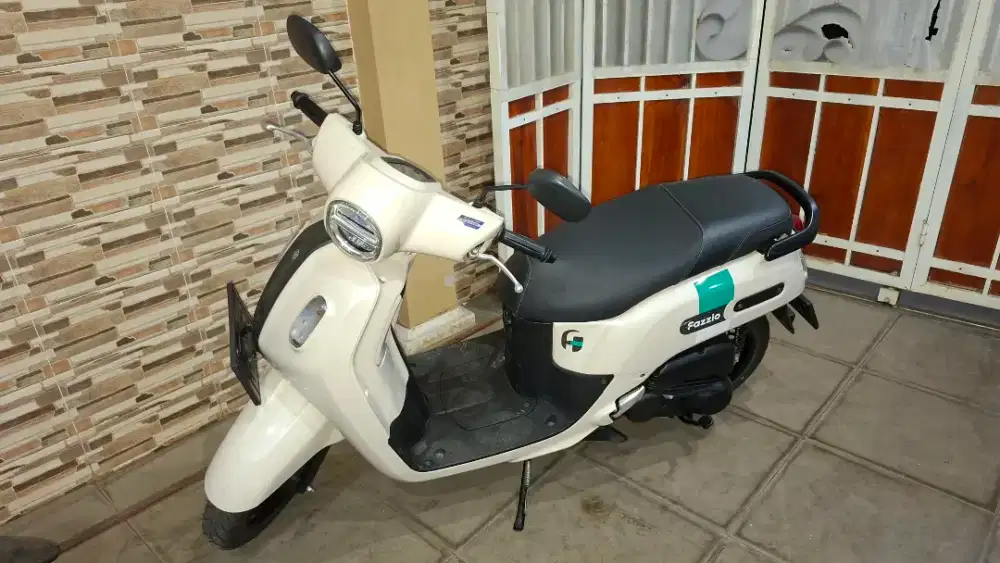YAMAHA FAZZIO PUTIH 2022
